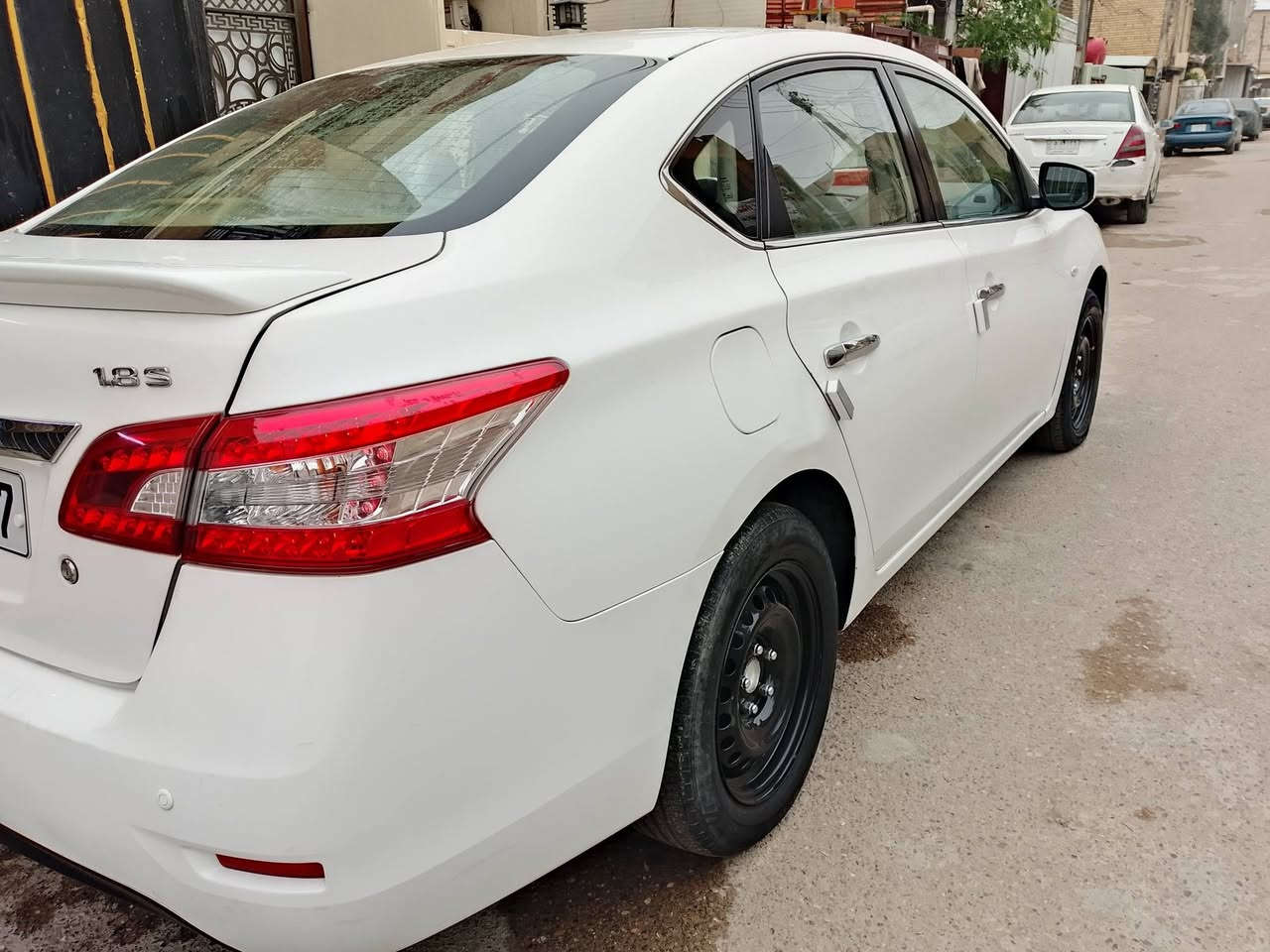 للبيع نيسان سنترا ياباني 
للبيع نيسان سنترا ياباني موديل 2020 كفالة عامة خليجي لسيارة رقم أربيل تحويل باي وقت كير مكينه بدي كلة كفالة تبريد قطعتين شاشة كامرة حساس خلفي تحكم جهتين ماشية 99 الف تخم تاير جديد صدر نضافة 100/1000  مكان البياع حي الرسالة الثانية للاستفسار الاتصال او واتساب متواجد *********** السعر 125 وبيها مجال
