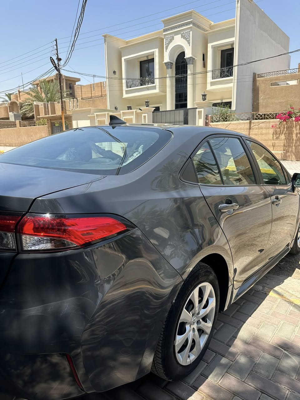 سلام عليكم كورله 2024 الون اسمنتي الضرر بنيد وجاملغ بارد ماشيه 28 الف مواصفات LE تبريد كير محرك صدر كله كفاله رقم الشاصي مرفق ويه الصور السعر 125 وبيه مجال لاستفسار اتصل على الرقم ***********
