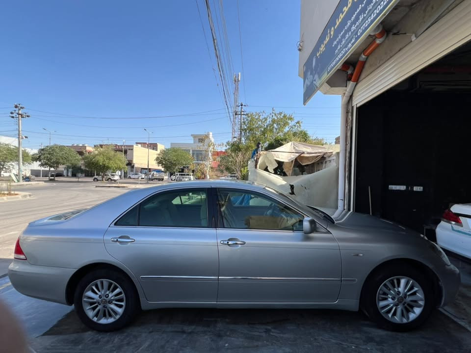 شاهینە ڕۆیاڵ 2005 مـوس ✅مجال54$
کۆدی بۆ کراوە  ناو زەرد 180
گێڕ و مەکینە بچوک  بێ دوکەڵ  بەصمە 
2 دوگمە شاشەو کامیرە تراکشن و مۆدی ناو بەفر
یەک پارچە بۆیاغ اوروپا  بێ دەعم و لێدراو 
تبرید سارد و گەرم بەشەرت جامی هەڵگیراوە
هندر بریکی بەستراوە  تایەی تازەیە رۆنی تازەیە 
بە دوای نوقسانی مەگەڕێ 
گۆڕینەوەش لەسەر دڵگرتن 
شوێن :کەلار سمود 
***********
