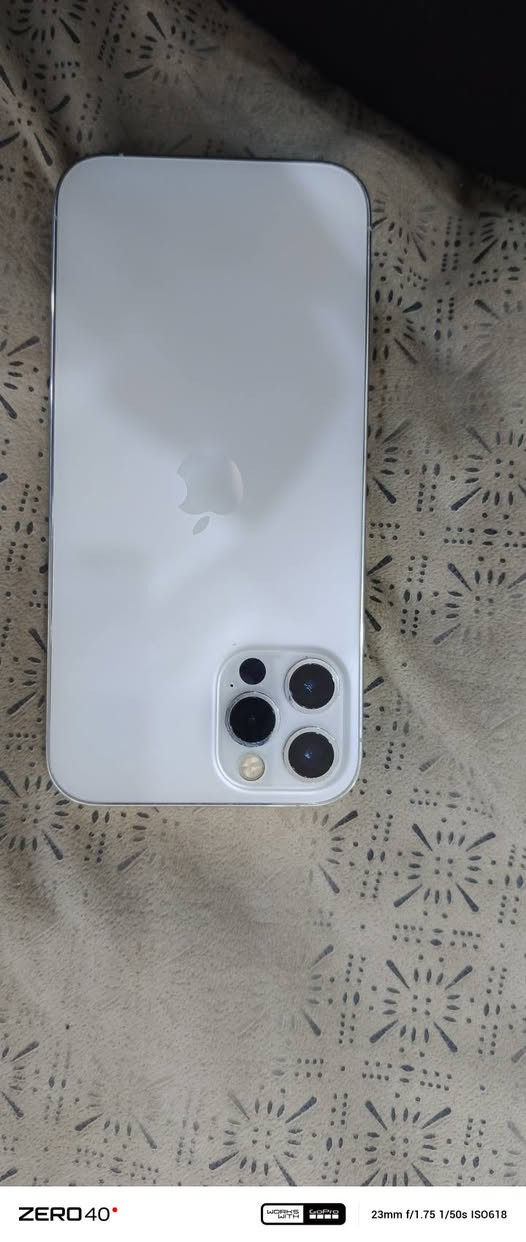 I phone 12 PRO
اللون ابيض
شرق اوسط
الذاكرة 128
تك سيم كارت 
الجهاز وضع شركة ممفتوح 
نظيف حيل 
فيس ايدي شغال ✅
كامرة فول ✅
90 فريم 
بي تفاصيل صغيرة 

300 وبي مجال بسيط للشراي 
للتواصل ***********

