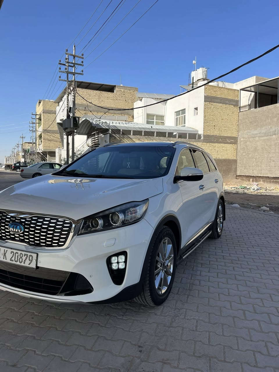 السلام عليكم
سورنتو2018
فول 1/1 
رقم بغداد بسمي 
مكينه بلاديه 6 سلندر.  3500 
بصمه 
بنوراما 
كشنات تتفئه تبريد 
تبريد 3 قطع 
لد امام خلفي 
حساس امامي خلفي 
7 راكب 
كشنات جلد بلادي 
كشنات 2 كهرباء 

3 انضمه قياده 
اشاير بلمري + مري شفي 
اشارا ترحيب 
سياره بيه حالوب بل بنيد فقط 
سعر240

الاستفسار (***********
