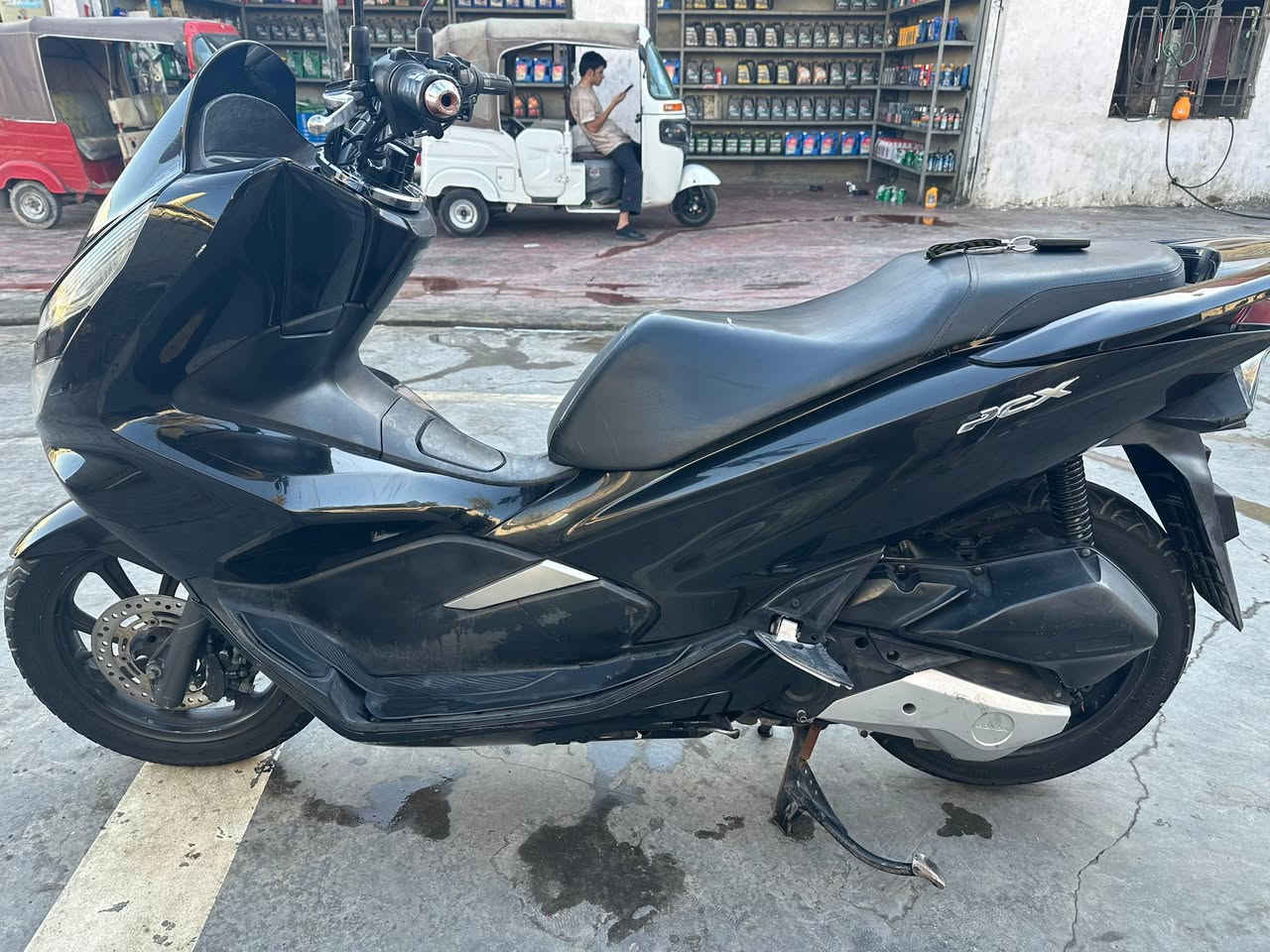 السلام عليكم دراجة بي سيكس جيل ثالث كوري ماشية 35دراجة نضيفة مكينة مكفولة برغي ما مفتوح بس عوزة تعديلات بصيطة يعني بية طخات بصيطة دراجة خير من الله المكان حي اور الشيشان قرب جامع بيت مجيسر سعر الدراجة 11 ونص وبيه مجال رقم ‭٠٧٧٠ ٨٣٣ ٠٩٢١‬ ولحساسات والكهربايات كلة شغالة
