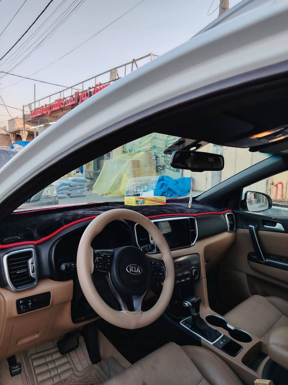السلام عليكم
كيا سبورتج خليجي موديل 2017
رقم أربيل باسمي تحويل مباشر

ماشية 100 ألف ميل
مكفولة من الزلغ
مواصفات فول ما عدا الفتحة
السيارة نظيفة وجاهزة للفحص

السعر 170 وبيه مجال 

📞 اتصال: ***********

📍 العنوان: البصرة – القبلة
