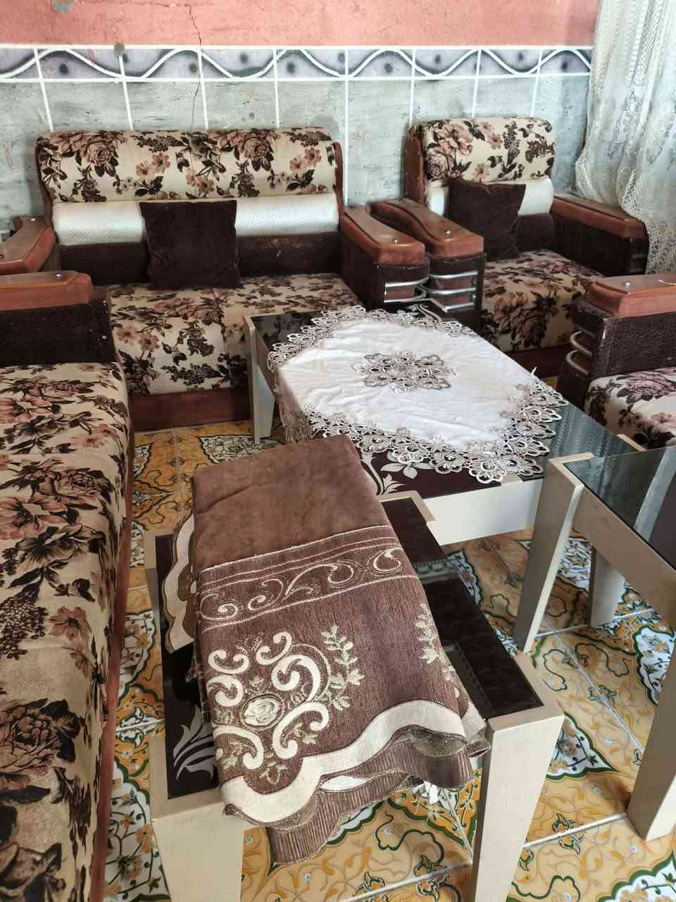 تخم 10 نفرات
مشتري بمليون ومية وخمسين والفراش مالتة ب 65 
+طبلتين صغار وطبلة كبيرة 
سعره 550 وبي مجال هو والطبلات والفراش 

بيع مستعجل


**إذا كنت صاحب هذا الإعلان وتريد حذفه لأي سبب، رجاءا أرسل رسالة إلى الدعم الفني**