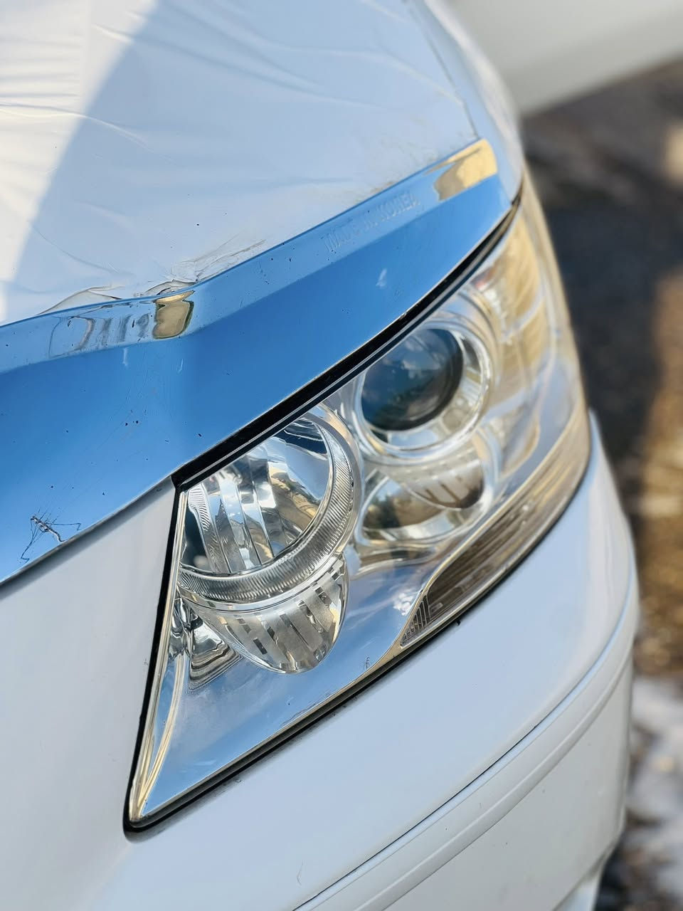 سلام عليكم سوناتا خليجي للبيع موديل (2010) فول مواصفات فتحت سقف تحكم ستيرن جهتين رقم جديد سنويه جديده رقم اربيل تحويل محرك جديد على وضع الشركه السياره كفاله عامه بيها فقط تكحيل وبارد قليل موضح بصور المحرك (2000) السعر (132) وبيها مجال رقم الهاتف (***********)
