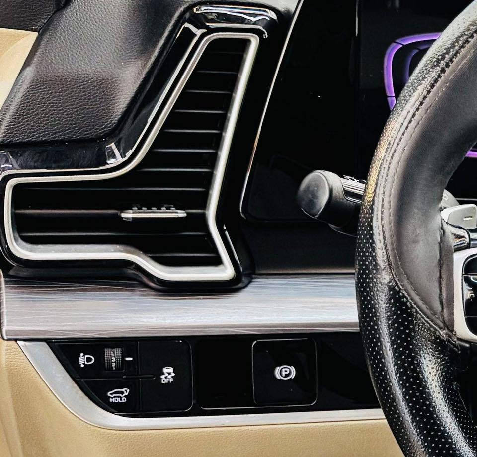 السلام عليكم اخواني 
كيا سبورتج خليجي 2023 كفاله  عده بيدي ار جاملق ايمن صبعين مواصفات فول الفول
اخت الزيرو جديده جدآ جدآ جدآ 
ماشيه 45كم حقيقي شرط الفحص

🛑مكانهه بغداد 
🛑رقم صاحب السياره ***********

🛑المواصفات :-

1- سقف بانوراما
2-بصمه ابواب وصندوك وتشغيل
3- سقف بنوراما
4-صندوك كهرباء ذكي يفتح عند الاقتراب من الصندوك تلقائياً
5-شاحن واير لس
6 - هاند بريك دكمه
5- شاشة نفكيشن بلاديه
6-كشن جلد بيجي بلادي وتدفئه بالكشنات الاماميه  
7-مري جانبيه قلاب مع البك+ إشارة بالمري
8-اوتو هيلد
9- 4رادارات
11- تدفئة بالستيرن + استيرن اخياط
12-سماعات انفنتي + دمام امامي وخلفي
13 صدر امامي خلفي شركة جديد    
14- توزيع فولتيه 
15- نظام جي بي اس مال خرائط
16-هارد خزن 
17-مكينه 4سلندر 2000دوش
  كير 6نمر
18- حساسات خلفيه بلاد+حساسات امامية بلادي
19-- تبريد قطعتين اوتو منفصل التحكم تبريد مناخي
20-شاشه جبيره 
21-لد لكزز مشفر نهاري بلادي زنون 
22-رادار جانبي النقطه العمياء
23-مانع انزلاق
24-نظام انحدار
25- كتابة دوسات سبورتج بلادي
26-بردات خلفيه بلاديه 
27-حساس اطارات ((رقمي ))مع التنبيه بالنخفاض ورتفاع الهواء
28-شاشه قراءة العطلات بدشبول نظام حديث
29-حاجب لد نهاري
30-بك لايت لد ليزري 
31-بجم زينون عالي وناصي زنون مع كشافات عدد 2
32-نظام درايف مود قيادة 3 اوضاع
33-تحكم ستيرن فول 4جهات
34-دشبول لونين مطعم صاج
35-جام اوتو جهتين
36-كشنات كهرباء جهتين
37-داخل جلد 
38-ويل كب 19دعايه الشركه الشكل نجمة
39-قياده 
40-نظام Wifi انترنيت
41-نظام التكلم مع السياره
42-بلوتوث مع اوكس ومدخل 
43-نظام ترحيب عند التشغيل ولطفاء
44-يدات نيكل مع الاناره
45-نظام تكييف بالكشنات
46-ترايش بالقماره اصليه
47-نظامCLIMATE لتنقية الهواء
48-مرايه عاكسه لضوء مع بوصله
49- برده خلفية مال شركة
