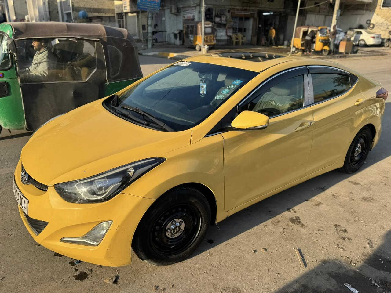 السلام عليكم سيارة النترا 2015 رقم بغداد فول مواصفات 1/1السيارة حادثهة جاملغ وشبرين من البنيد الجاملغ مبدل البنيد نفسة بلادي السيارة جديدة أمانت الله على ايدي مكينة كير مكفولات مكينة GDi السيارة بسمي تحويل ثاني يوم هيءة غرامة مصفرات  السعر 110 وبيهة مجال بصيط العنوان بغداد الحرية ***********
