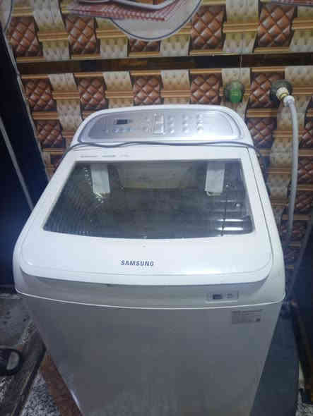 السلام عليكم غساله اكترونيه للبيع جديده شتريناها ما نعرفلهه ب300وبيهه مجال قليل عنواني البصره شط العرب الجزيره للاستفسار ***********
