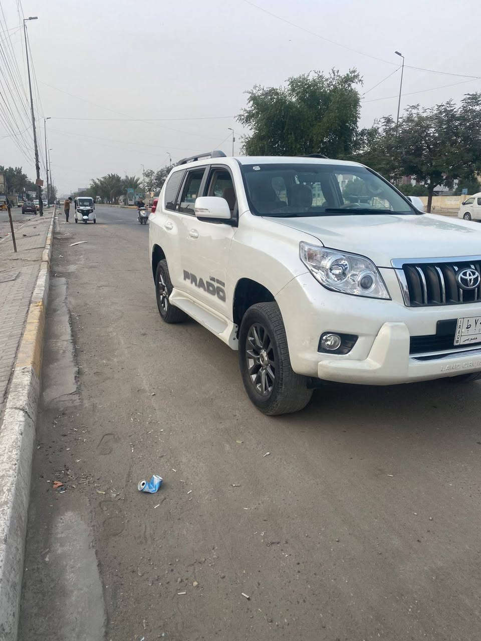 برادو 2011 خليجي مكفوله كفالة عامة لا ضربه ولا صبغ فقط بارد في جاملغ الامامي لون ابيض لؤلؤي
السعر 195$وبيه مجال حك جيه بسمي شخصيآ
مواصفات نص فول مكينه ٢٧٠٠ شاشه كبيره اندرويد تبريد لمس ثلاجه داخليه مري شفط تحكم ستيرن كامره خلفيه نضام ايكو اقتصاد بانزين مانع الانزلاق حساسات خلفيه اشاير بلمري ٧ راكب ٣قطع تبريد فورويل درايف داخل بيجي وبيها مواصفات اكثر سياره ماشيه ٢٨٦ سياره رقم بغداد جديد هزه وفحص جدد سنويه ٢٠٣٠ تحويل ثاني يوم عنوان بغداد 
للستفسار ***********
