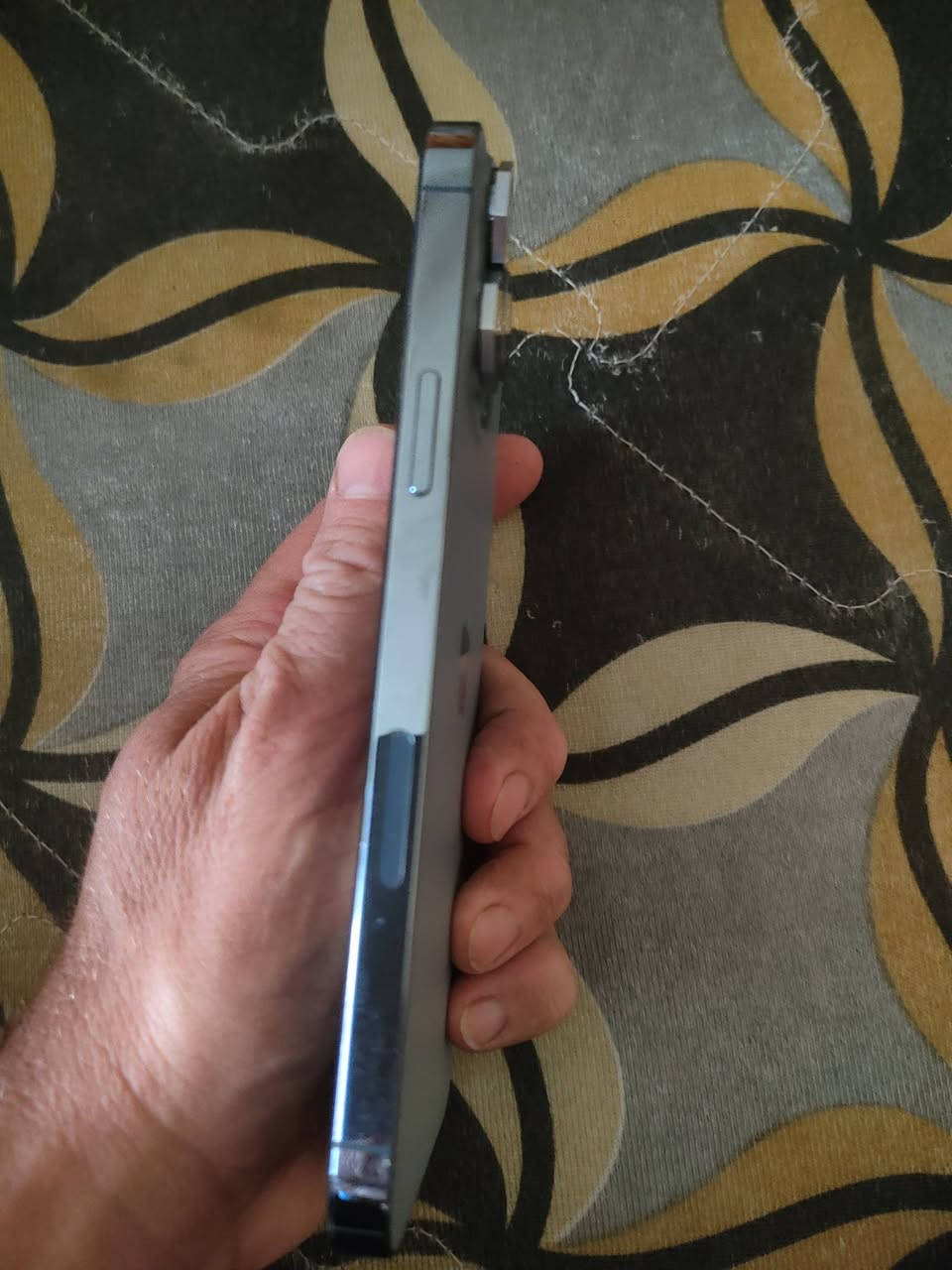 السلام عليكم ايفون 13 برو ماكس 265 بطاريه 80 ممرفعه نظيف جدا غراضه كامله مثل مموضح بالصور ب630 وبي مجال مكاني حله


**إذا كنت صاحب هذا الإعلان وتريد حذفه لأي سبب، رجاءا أرسل رسالة إلى الدعم الفني**