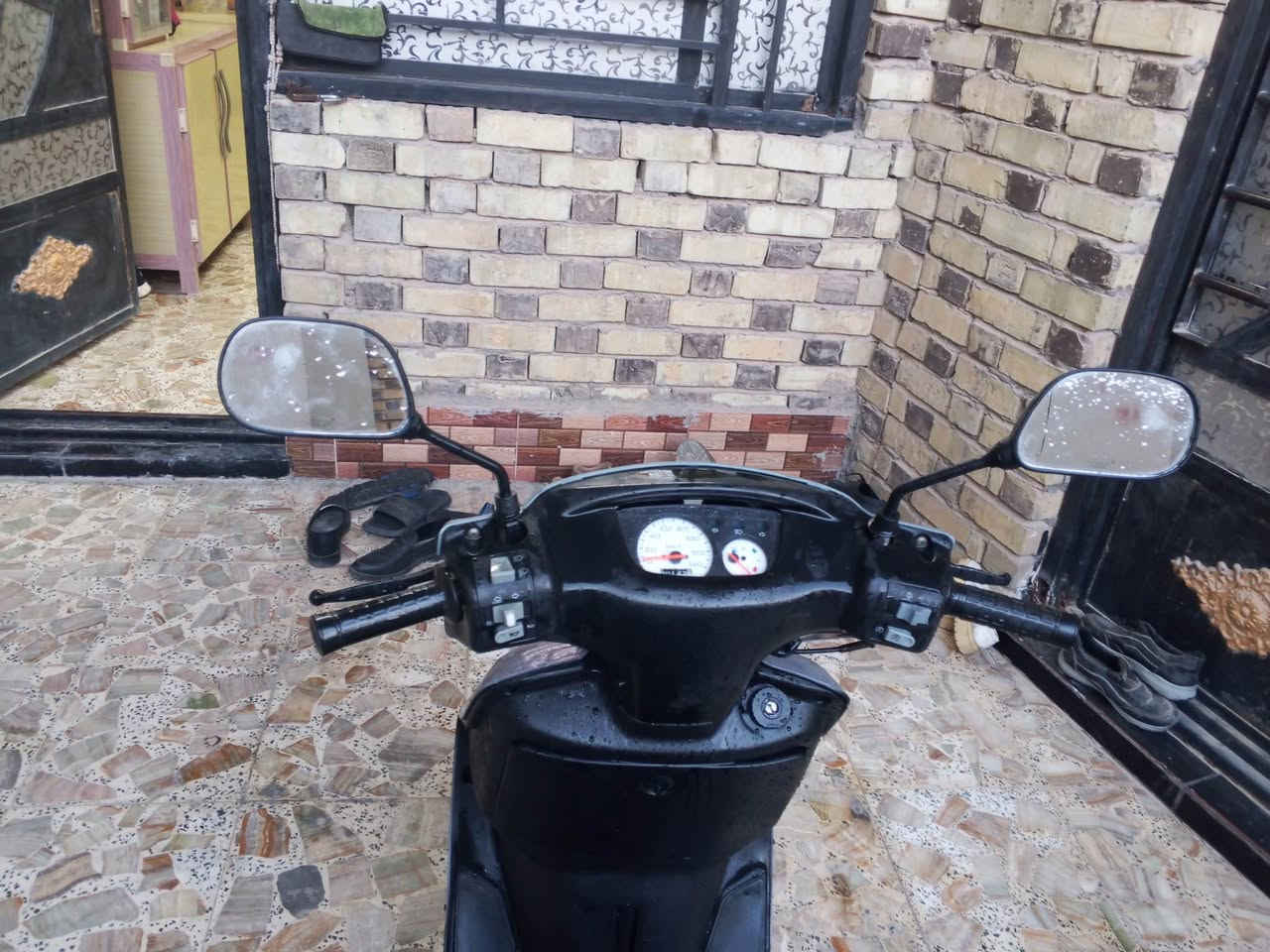 السلام عليكم
🔴فراشه للبيع
دراجه نظيفه وملاح كدامك  كلشي شغال وجديد
١- اشارات كرستال وبك لايت كرستال جديدات
٢-سيم بانزين سيم بريك امامي وخلفي جديد
٣-ذيل جديد
٤-امرايات 
٥-دشبول جديد العداد
٦-تايرات جديد
٧-بنز بريك جديد
٨-كشن جديد و يدات جدد
٩-سلف جديد 
١٠-عداد سرعه شغال 
١١- سلف وهندر تشتغل
١٢-كهربائيات كامله لايت زنون عالي وناصي بك لايك 
١٣- قفل سكان قفل صندوك شغال 
١٤-هورن جديد
١٥-دبلات خلفي وامامي جديد 
🔴*-دراجه معمره هستوهي كلشي جديد
🟡$$ السعر ⬛480 الف وبيها مجال
🟠#مكان النجف 
تفاصل اكثر خااص 
(موو شراي لا تجي🟢 النجف, العراق


**إذا كنت صاحب هذا الإعلان وتريد حذفه لأي سبب، رجاءا أرسل رسالة إلى الدعم الفني**