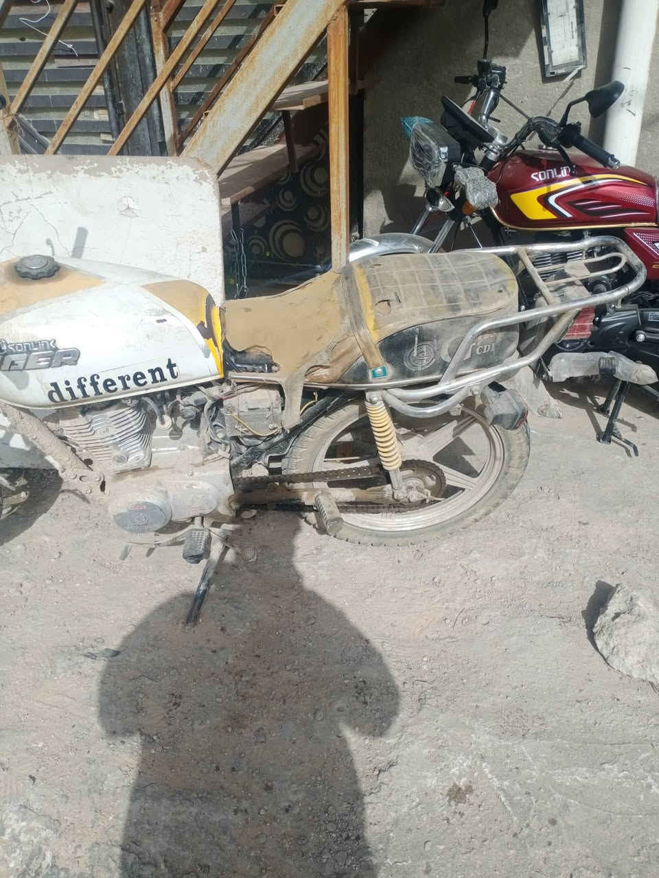 السلام عليكم دراجة تايكر للبيع المكان الدورة دراجة تشتغل هندر واحد بس يردلهة ترتيب ابيع كوم حديد السعر 250


**إذا كنت صاحب هذا الإعلان وتريد حذفه لأي سبب، رجاءا أرسل رسالة إلى الدعم الفني**