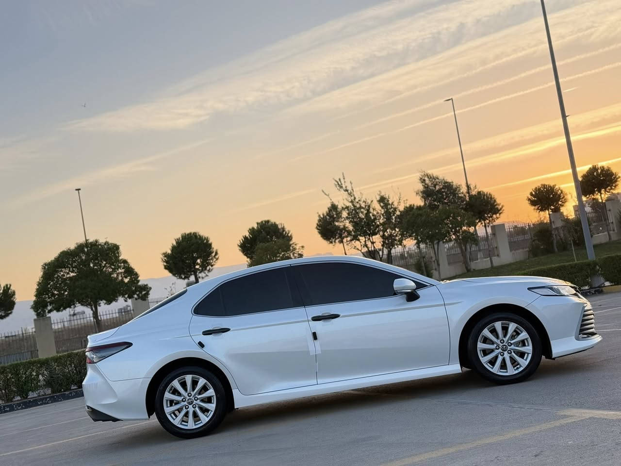 #سلُِآم_عٍلُِيڪم

#موقع_السيارة_بسلمانية📍
#عشاق_تيويوتا_كامري_ياباني_اصلي🧿

#تويوتا_كامري_موديل2023شركة_ساز_ماشية20الاف_كيلو
#السيارة_بيها_كتاب_تضليل_بلسنوية_لمدة_سنة
#رقم_سلمانية_هزه_براد_ارقام_كلها_جديدة

#سعرها_242$ ورقة #وبيها_مجال_كفالة_عامة
#المواصفات:⬇️
•سعة المحرك 2.5L •عدد AIR BAG 8 
 حساسات أمامية •لايت زينون + LED•كشاف •حساسات خلفية
 ويل كب عدد5 •شاشة •كاميرا دوارة •المقاعد لونين
أوضاع القيادة  Drive Mode •الانارة الداخلية LED•
مثبت السرعة Cruise •المودات والأوامر الصوتية•قطعتين تبريد
•حساسات ضغط اطارات•ABS نظام مانع الانزلاق•
‏ Auto Hold  أوتو هولد•هاند بريك كهرباء •نظام مانع الانزلاق
 اشارة في المرايا الجانبية قابلة للطي كهرباء
 ‏ 
 • لايت عالي + ناصي زنون • كشاف زنون LED بلادي
#غراض_شركة_كتلوك_اطافىة_سبير_عده_كلها_موجوده

الاستفسار ⬇️
#الاتصال__***********__***********
حجي وليد الجنابے
