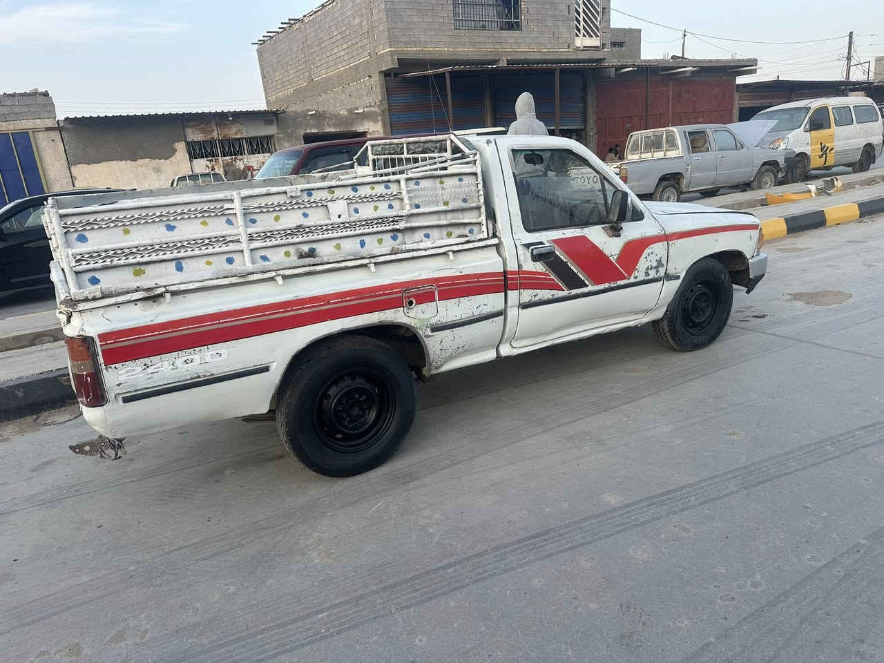 موديل ٩١ مكينه ونجي. كير عادي. سياره. سياره حلوه وجاهزه. بيها تخم تاير قبل سبوع مشدود  جديد. رقم قادسيه. سنويه 
ل٢٠٢٧
تحويل مباشر. مكاني ناصريه رفاعي ***********
