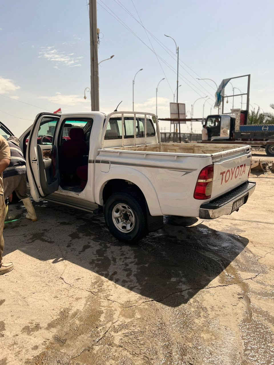 السلام عليكم
بيكم كاز فور ويل رقم اربيل بأسمنه موديل 2015
كير عادي

مكفوله من كلشي ما عدا بارد باب السدر والجامغ الأيمن 

جهازه من كلشي تدفئه وتبريد وحداده وتخم تاير ودواخل جديده وتجي وتفحص وتدلل السعر 163 ورقه 

العنوان البصره قضاء الصادق بني منصورمنطقة ابو غريب 

للتواصل ابو محمد ***********
