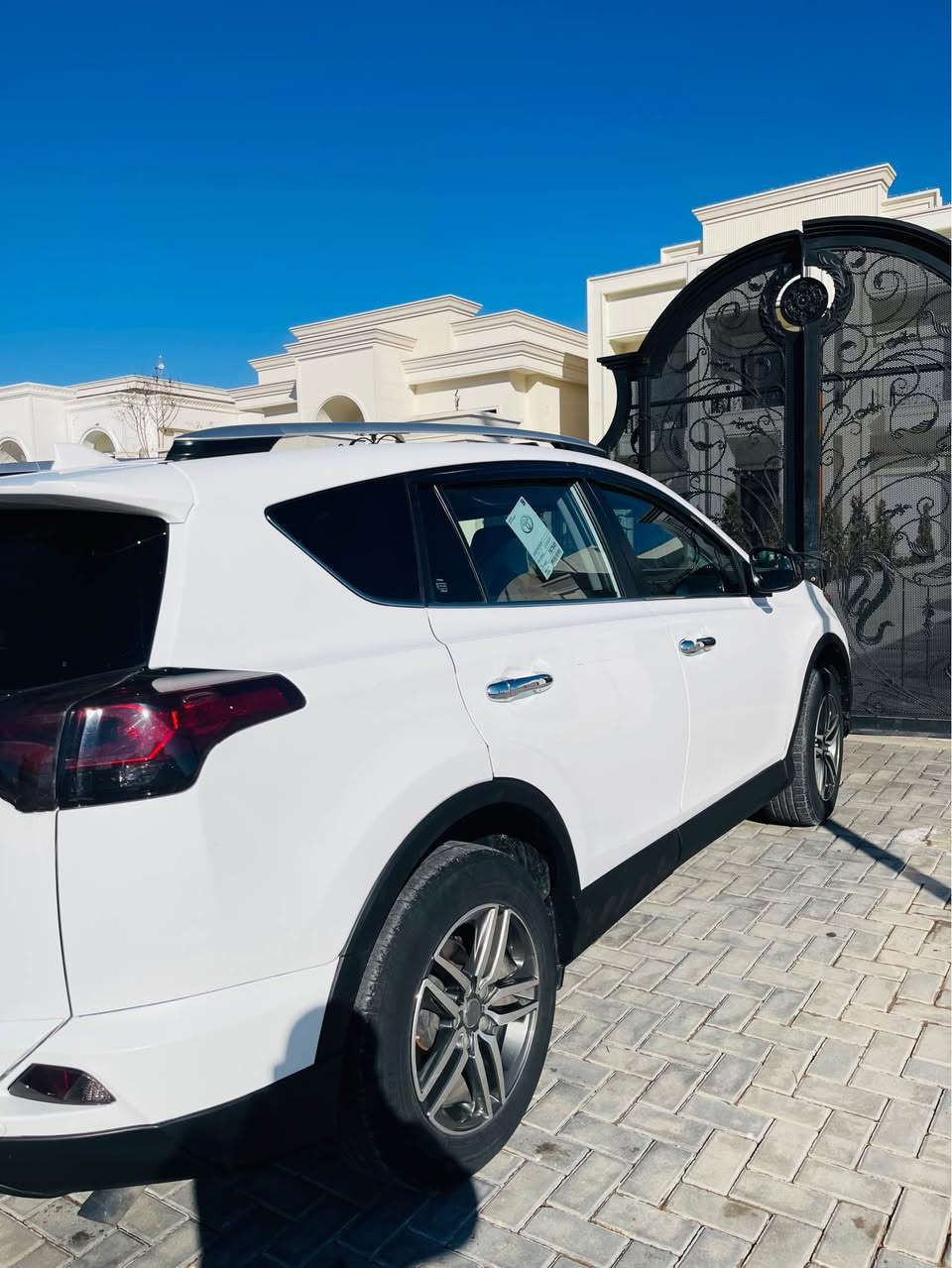 رافۆر مۆدیل ۲٠۱٦   ***********
مواسەفات
دەبل ئەكسل  ۳مۆد  ئیكۆ نۆرمال سپۆرت  دوگمەی ناوقور بەسمە و شەغال کوشين جلد  ١٣٠٠٠٠ رويشتوه  ٢پارچە سبوغ بۆنیت و چاملغ لای سەیاق پەراشوتی سوکان تەقییە  *********** أربيل, العراق
