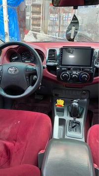 تويوتا هيلوكس • ٢٠١٣ • قير اوتوماتيك