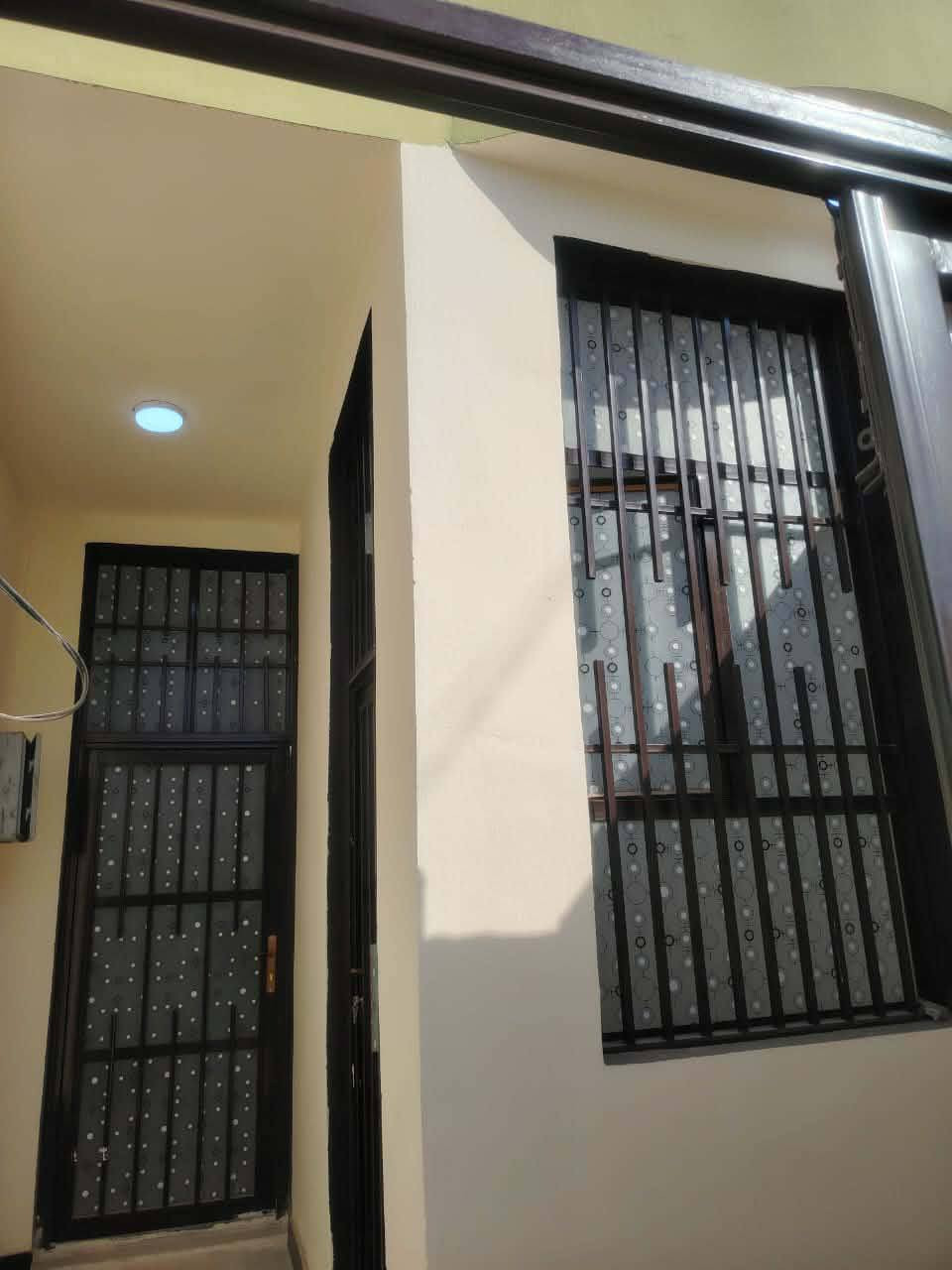 #اقصاد_اقصاد بسم الله الرحمن الرحيم بيت🏠 للبيع المساحه 70 م متر اقصاد  طابو زراعي سند 25 اقرار محكمه✅ مشمول بلتطويب مقابل ملحق قريه الغدير 🔱✅عمود 335 #مقدمه_20 والشهر 500 البيت جاهز للسكن يحتوي على ☑
📌غرفه عدد 1
📌صاله
📌مطبخ
📌استقبال
📌حمامات خارجيه وداخليه
للاستفسار ☑ ***********
#_واتساب📩📩
