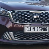 سورنتو امريكي اكلين ماشيه 129800 ميل رقم بغداد 6سلندر محرك3.3 7مقاعد  ...