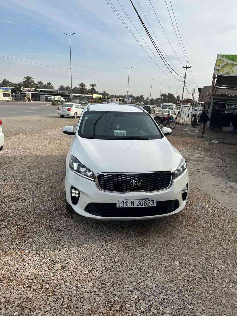 ‏ كيا سورنتو موديل2018
‏ملاحظة بها صبغ ابحافت البنيد 
‏ وبيها باردجاملغ الأيمن
‏ كما وضح بالفيديو السيارة ماشية 99
‏السيارة باسمي. ***********
