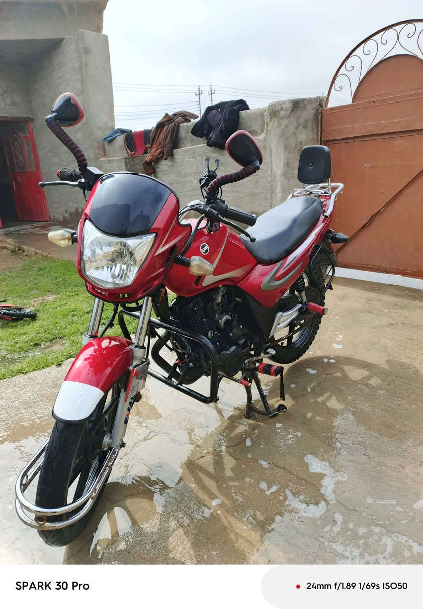 ماطور سايم موديل 2022 بعده وضع لشركه ماشي 17الف سعره مليون و150عنوانه عنه ناحيت ريحانه ***********
