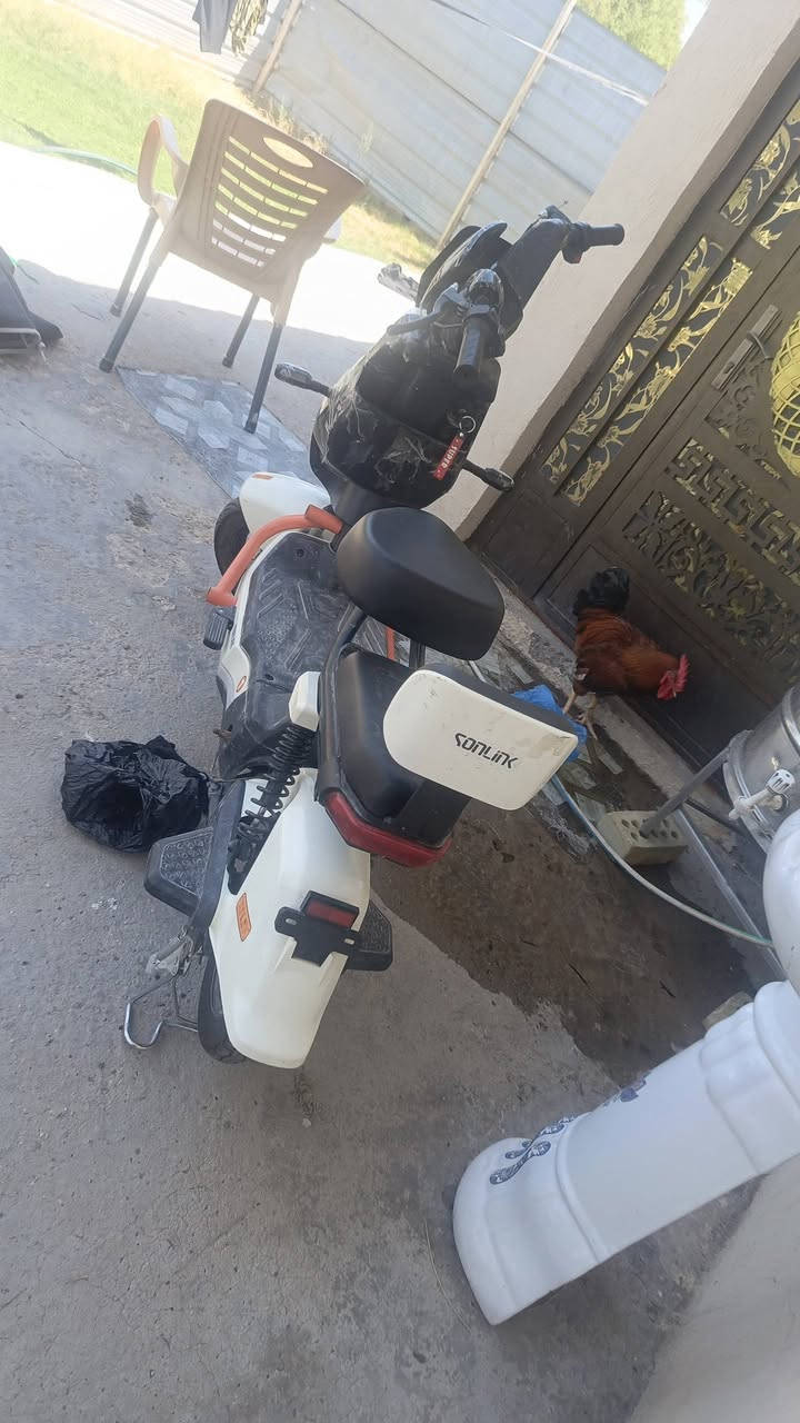 دراجه حلوه نظيفه نقص بس باتريات دوره حي الصحه ***********

