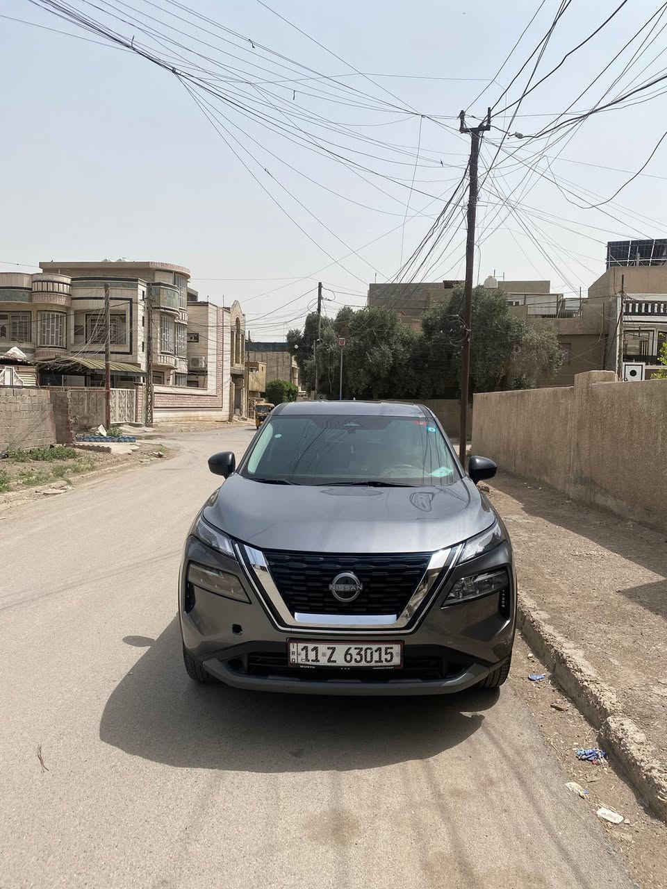 السلام عليكم 
نيسان روج ٢٠٢٣ 
بغداد مكانها الدورة 
محرك ١٥٠٠ 
السيارة بلادية على وضع الشركة
ماشية ٢٧ الف ميل 
رادار امامي خلفي 
جانبي 
شفتات ستيرن 
فور ويل السيارة بدون ايرباك 
سعرها ١٥٢ 
الشراي يتصل او يتواصل واتس اب 
صبغ بنيد وبيها بارد قليل عكس السايق 
***********
