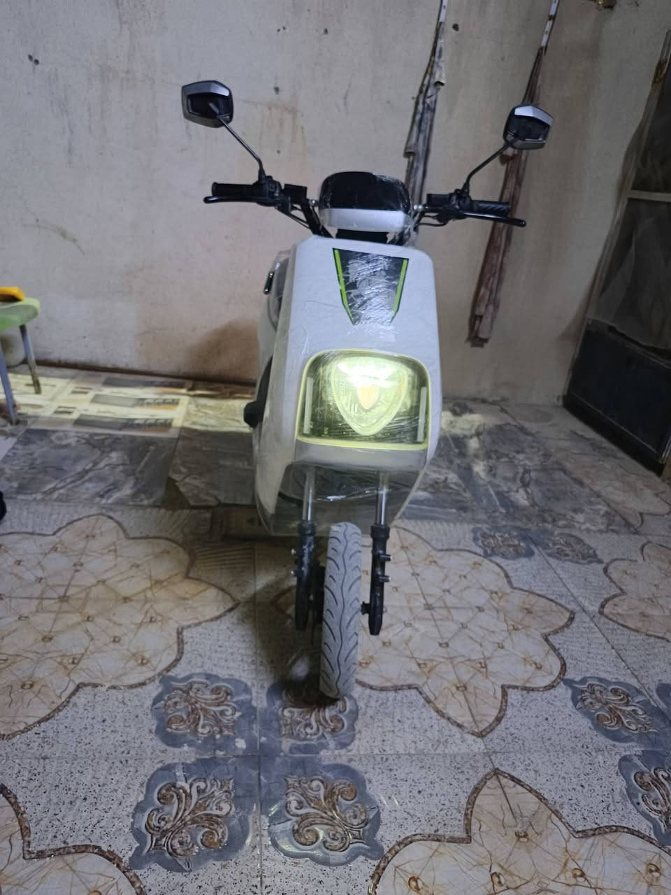 سلام عليكم دراجة شحن شكل بوليسي كهربايات شغالة دراجة كاملة من كلشي ماعدة البك خربان توني ذابلهة بطاريات 6 اقل الشهر السعر 600 وبي مجال  بصرة قضاء شط العرب الجزيرة اليوبة ***********
