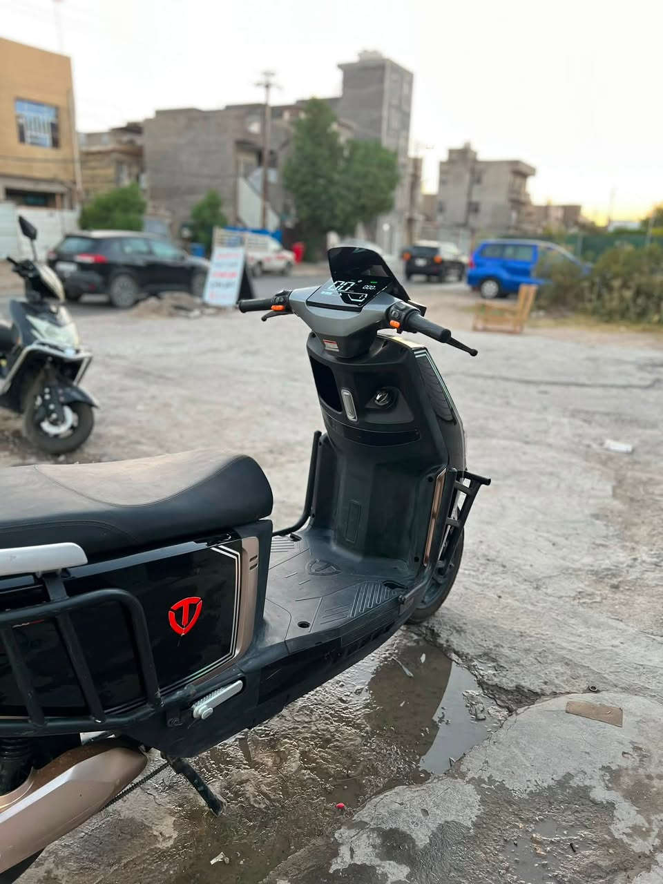 السلام عليكم
للبيع دراجه تسلى 2026 دراجه مفوله مابيها كل نقص بصمات ثنين بطاريات 6 مصطرة ملف 2000 حقيقي نحاس دراجه تمشيك من 70 كيلو إلى 85 كيلو سرعتها 90 حقيقي شخط واحد ما بيها تجي تفحصها من جاملغ للجاملغ سعر 950 وبيها مجال بسيط عنواني بغداد العامريه ***********
