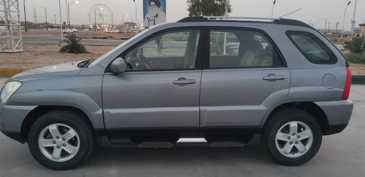 السلام عليكم كيا سبورتج مديل 2009 مكفولة من الضربة مكينة 2000 بيها بارد اقل الشبر الصفحتين يم البك لايت الخلفي السيارة مصبوغة احزام فقط مكينة وكير كفالة تبريد شغال حدادة تخم تاير كهربائيات سنتر لوك كله شغال السنوية نافذة لشهر ال 9 السيارة بأسمنه واذا اكو مراوس بألنترا 14 او 15 او كورلا 9 او 11 انه مكلف بالنشر رقم صاحب السيارة *********** الزبير, البصرة
