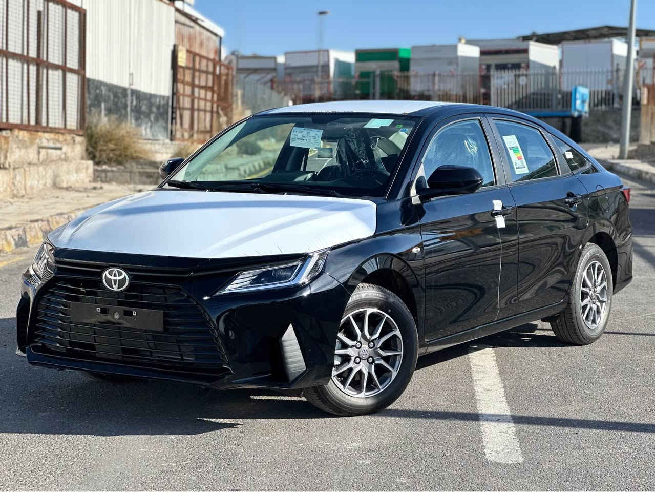 Toyota Yaris 2026 Zeroo New
ماتور 1300 سي سي اقتصادي جداا 
فحص كامل كرت أبيض 7 جيد
إضافات مميززة جداا ::

شاشة مميززة 

كاميرا خلفية 

حساسات خلفية 

مفتاح سمارت عدد 2 

ارضيات تويوتا يارس الاصلية 

تحكم طارة كامل 

طارة مخيطة 

لون فيراني مميزز جداا 

اضوية امامية ليد LED 

اضوية خلفية LED 

سبير + العدة كاملة اصلي تويوتا 

عداد صفر زيرووو 

جنط 16 كروم الاصلي 

زجاج كهرباء 

مري كهرباء 

بلوتوث 

غرفة مميززة لون بيج 

خاصية Apple Car Play 

خاصية Android Auto 

كرت أبيض 7 جيد زيروووو 

للإستفسار (( 0797180307 )) 
للإستفسار (( 0796175287 )) عمان, محافظة عمان


**إذا كنت صاحب هذا الإعلان وتريد حذفه لأي سبب، رجاءا أرسل رسالة إلى الدعم الفني**