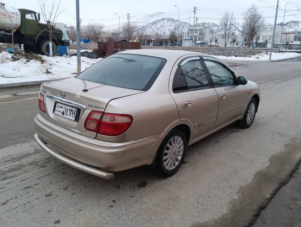 بەناوی خوای گەورە 
سەنی مۆدێل 2002
ئاڕمی پلاستیک هەولێر تەحویلی ئەسڵ
بەشەرتی ئەوەلیات و غەرامە 
هیچ دەعم و لێدراوی نیە تەنها یەک پەڵە بۆیاخی هەیە کاڵ بونەوەشی نیە 
 سەیارە کە هەمو گیانی لەسەر شەریکەیە 
هەزەی تازەیەو هیچ مەسروفی نیە 
نمونەیە لە جوانی و پاکی 
سعری 74 گەڵاو مەجالێکی کەم 
بۆ پەیوەندی ***********
شوێن پێنجوێن بنجوين, السليمانية
