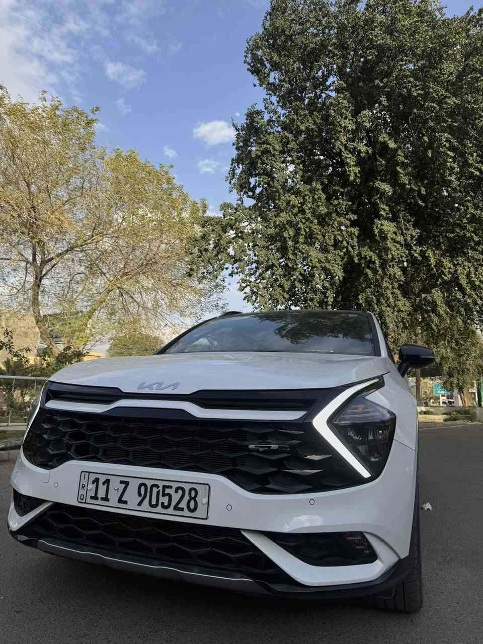 سبورتج  جي تي لاين 2025
كفالة عامة من كلشي شرط زيرو(
فول مواصفات اعلى فئة بالسبورتج (gt line 1/1)
 رقم بغداد دولي باسمي شخصيا هزة جديدة سنوية جديدة
ماشيه 5 الف كيلو فقط 
ضمان اگدال خمس سنوات
- وارد خليجي 
-رادارات
‏‎ - بانوراما 
- بصمتين
‏‎ - مكينة.٢٠٠٠ دوش 
-‏‎ مرتبط بناقل حركة أوتو 6 نمر
‏‎ - عدد AIR BAG6
‏‎ - حساسات أمامية 
‏‎ - حساسات خلفية
‏‎ - لايت زينون + LED
‏‎ - كشافات 
‏‎ - بك لايت LED
‏‎ - ويل كب 19
‏‎ - قبضات أبواب من الألمنيوم
-‏‎ اريل نفكيشن
-‏‎ تشغيل عن بعد 
‏‎ -فتح الصندوق كهرباء ذكي 
‏-‎ دشبول شاشة 
‏‎ - شاشة ابل كار بلي واندرويد اتو
‏‎- كاميرا دوارة
‏‎ - المقاعد جلد اسود 
‏‎ - تدفئة المقود والكشنات الأمامية + تبريد الكشنات الامامية
‏‎ - مثبت السرعة Cruise 
- الأوامر الصوتية
‏‎- أوضاع القيادة  Drive Mode
‏‎ - فحص أنظمة السيارة 
‏‎ - حساسات ضغط اطارات 
‏‎ - شفتات مقود
‏‎- تبريد شاشة
‏‎ - هاند بريك بصمة 
‏‎‏- ABS 
‏‎‏ - Auto Hold    أوتو هولد
‏‎‏- ISO Fex        ايزو فكس
‏‎- نظام مانع الانزلاق
‏‎- نظام نزول المنحدرات 
‏‎- اشارة في المرايا الجانبية
‏‎- مخرج منفذ الطاقة 
‏‎‏- حساسات كامله داير السياره 
شاحن هاتف لاسلكي 
وسياره كفاله عامه
رقم بغداد

رقم ‭***********‬/
 بغداد/العطيفية
السعر 27000$ وبيهة مجال بسيط جداً
