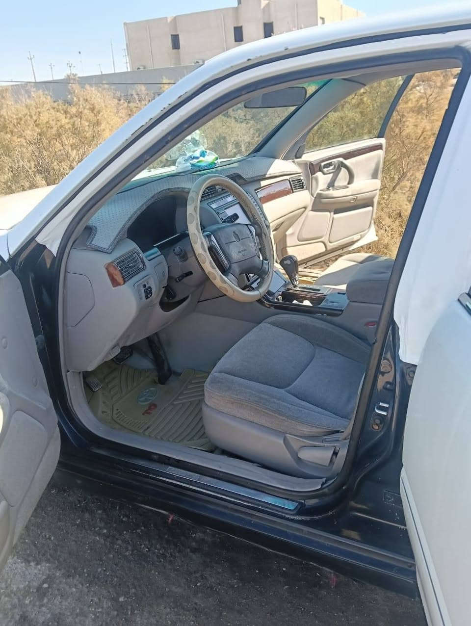 ملكه ٢٠٠١بيهه تغير لون السياره حلوه مابيهه نقص مكينه ٣٠٠٠فيفيتي،مكاني ذي قار السياره بسمنه السعر ١٠٥وبيهه مجال رقمي ***********
