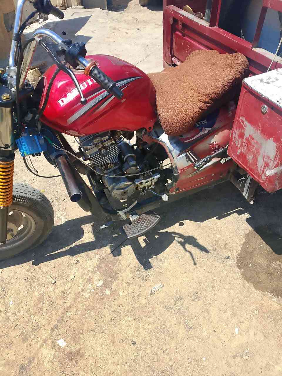 ستوته للبيع مديل 16 المكان حي الحكيم نزلت بيت خليفه السعر 900وبيه مجال اوراق الانتصال ع الرقم ***********

