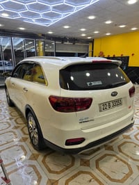 سورنتو 2018 اربع سلندر  موصفات خليجي   موجود تقرير  الفحص سعر218بيه مج...