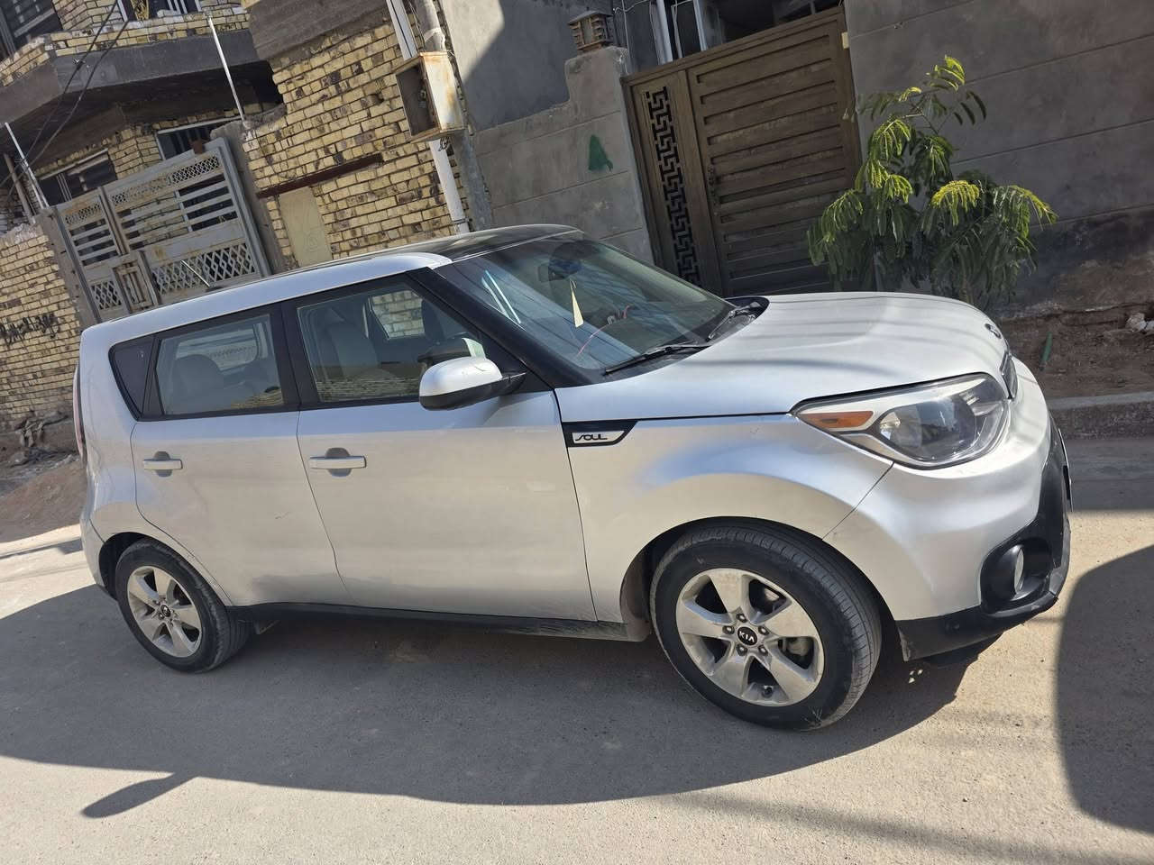 سلام عليكم صول 2015 بيه 3 قطع صبغ السعر 105 السياره حلوه محرك كير حدادية  مكاني ديوانيه رقم  جديد سنويه ل30 رقمي *********** مكاني ديوانيه
