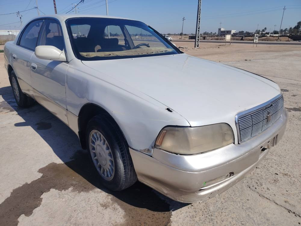 كراون تويوتا(ماجستا)موديل 1991 رقم ديالى انكليزي مكفوله من الضرر القوي والخياس كير محرك جديد 2500 بطه غرفه بلاد كشنات كهربائي تدفئه تبريد تراي وين متريد سيارة جدا سريعه مابيها نقص السعر 48$ وبيها مجال للشراي للاتصال *********** مكاني بابل الحصوة المحاويل, بابل
