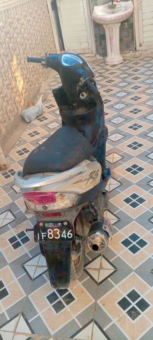 سلام عليكم ماكس عدله للبيع دراجه علا وضعه البلادي كلشي شغال مكينه خرسه سلف هندر كهرباءيات الكفرات ختم واحد ويا المكينه صارله فتره من طالعه من الرمبه المكان حله قضاء القاسم الرقم ***********
