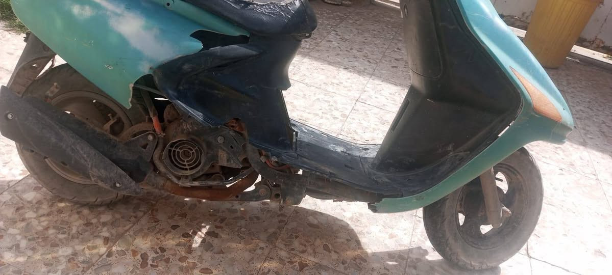 السلام عليكم هاي الدراجه للبيع شغاله كلشي مابيها عوزها بس صجم للسلف تشتغل هندر دراجه خير من الله ب ١٥٠ وبيها مجال ***********
