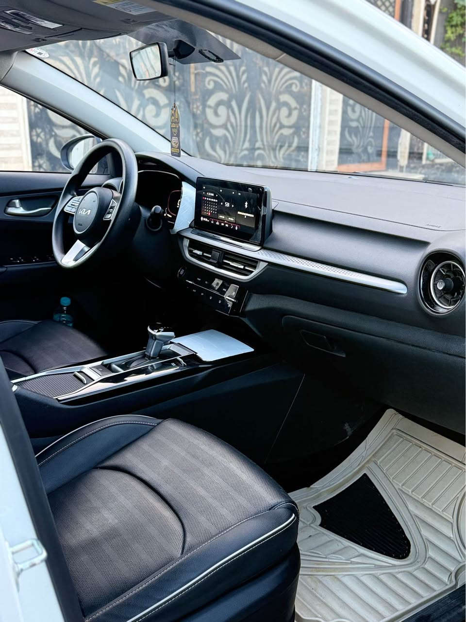 سياره k3 خليجي كفاله عامه ضربه صبغ تبديل بارد شخط مديل 2024 رقم اربيل الجديد هزه جديده ماشيه 31 الف السياره ع وضع الشركه تخم تاير حداديه تبريد السياره جديده بمعنى الكلمه فول مواصفات لاخير فتحه بصمه السياره جديده بعد بيهه مواصفات هواي رقم الهاتف *********** 
عنوان السياره البصره المدينة, البصرة
