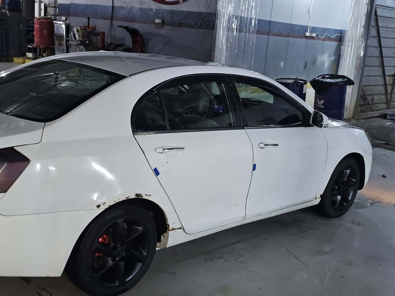 ام كراند
الجاملج امامي +والبدنه الاماميوبيه طخات
وصفنه بكير
معروضه ٤٥ وبيه مجال 
مخول بلنشر
هذا راعيه ***********
