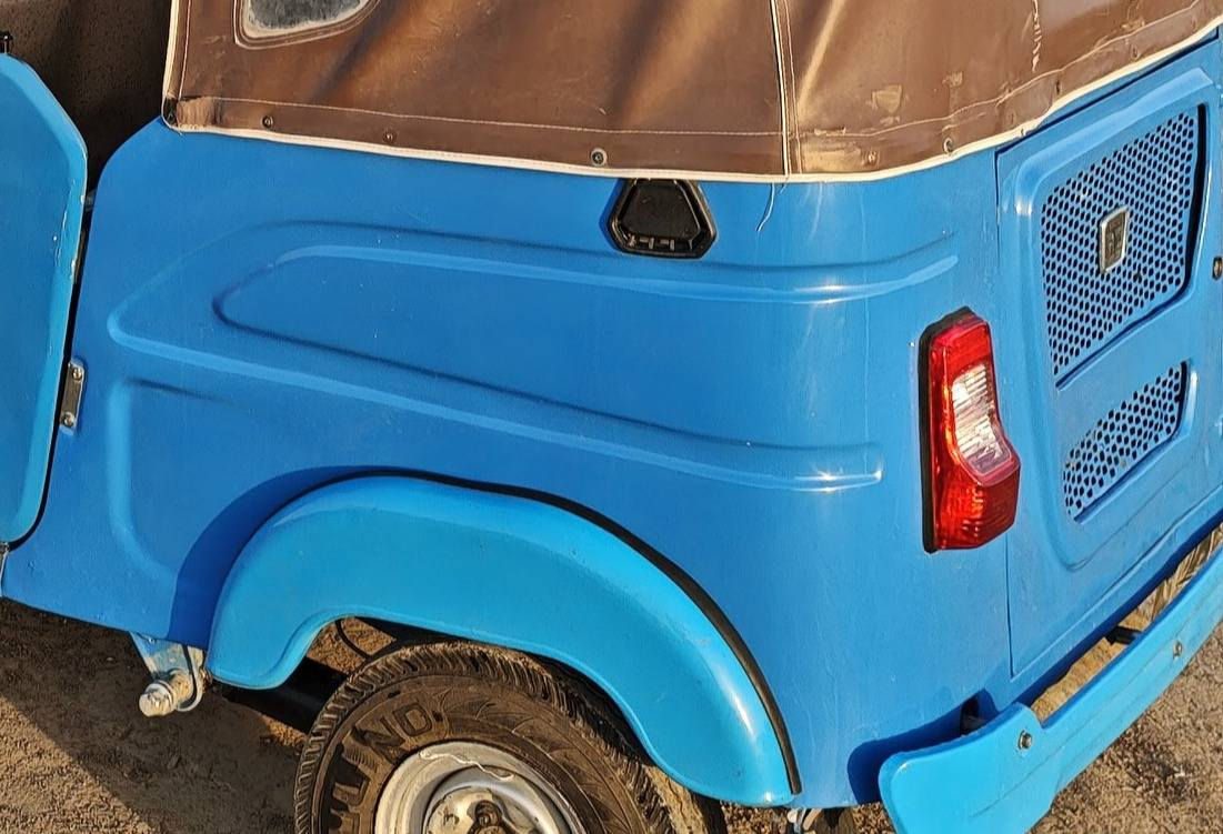 السلام عليكم تكتك البيع موديل 22رقم سنويه لوحاته نكليزي تكتك بيه ضربه مثل ما موضح بل صوره باقي تفاصيل تصل دلل ***********
