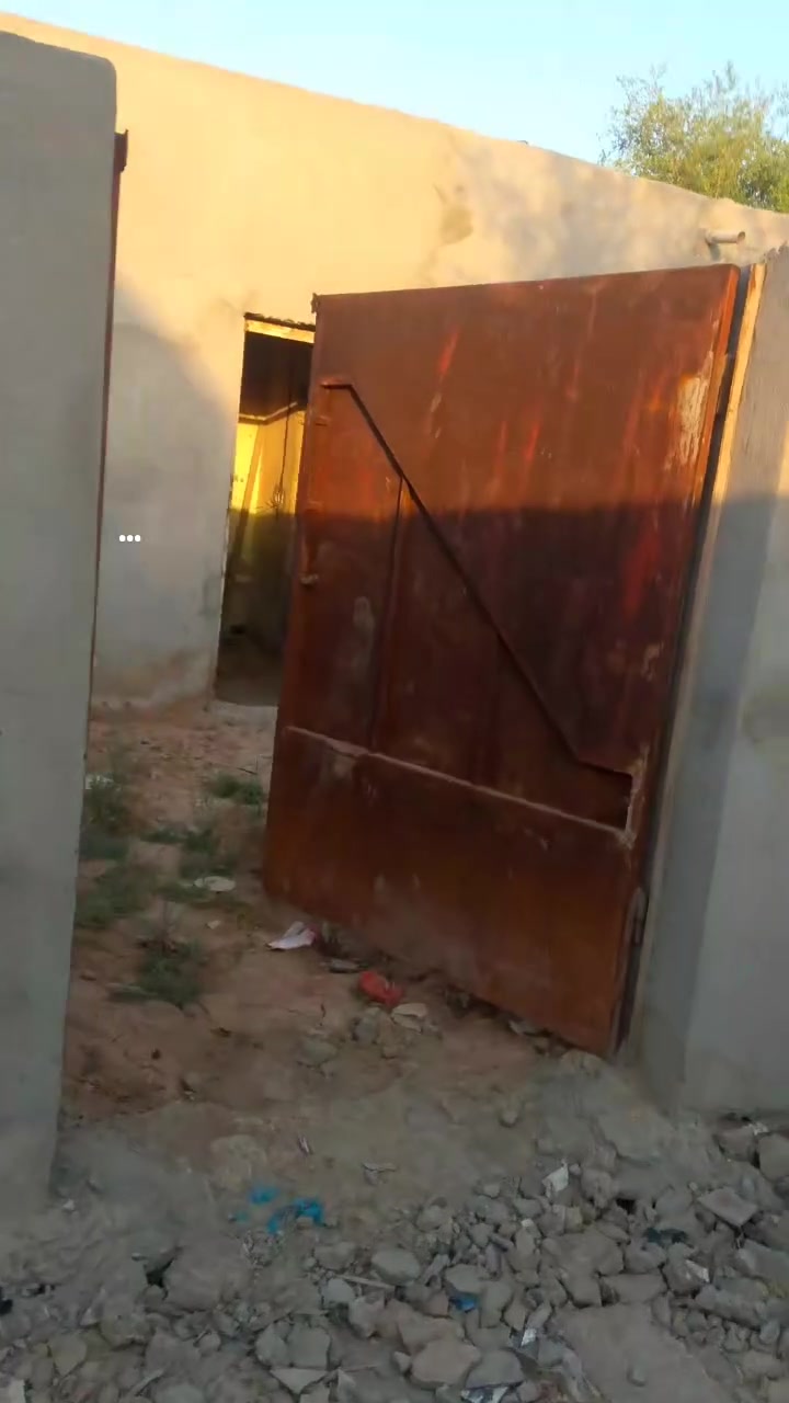 سلام عليكم للبيع خماس شارع السجاد 100/***********
