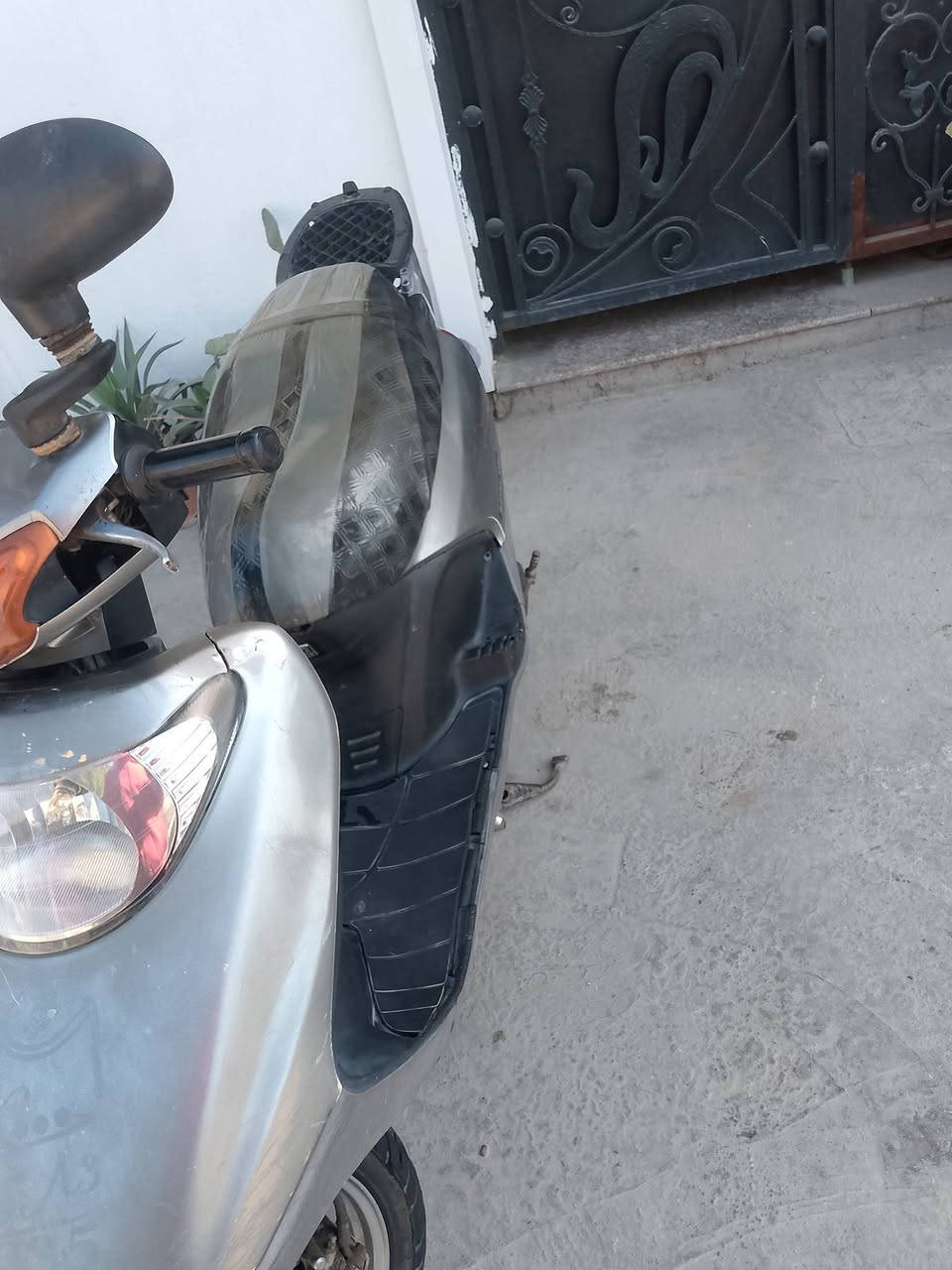 سلام عليكم درجه سبيسي ياباني بلادي كل شغال سلف هندر مكينه شالع معدال كهربيات شغال  وراق كامل مكاني بغداد سعر ٤٠٠الف ***********
