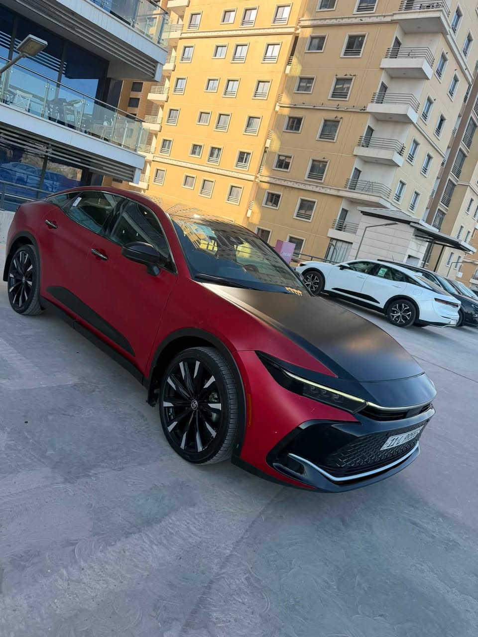 ارخص كراون بلاتينوم بالعراق سعر 265 ورقه 
مغلفه PPF طافي وتو كلر بلادي هايبرد 
كراون بلاتينيوم 2024 فوووول ميحتاج اعدد المواصفات البيها  
ماشيه 11 الف ميل بريحه الشركه 
نقص برغي مابيها تصليح درجه اولى ومتعوب عليها 
بنيد مبدل نفس الون بدون صبغ وجاملغ بي بارد بسيط بالعافيه على صاحب النصيب 
حتى سونار وصور الضرر موجوده بالمنشور
***********
