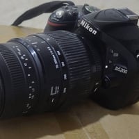 نيكون 5200 • زووم 70-300 • بدون بطاريه
