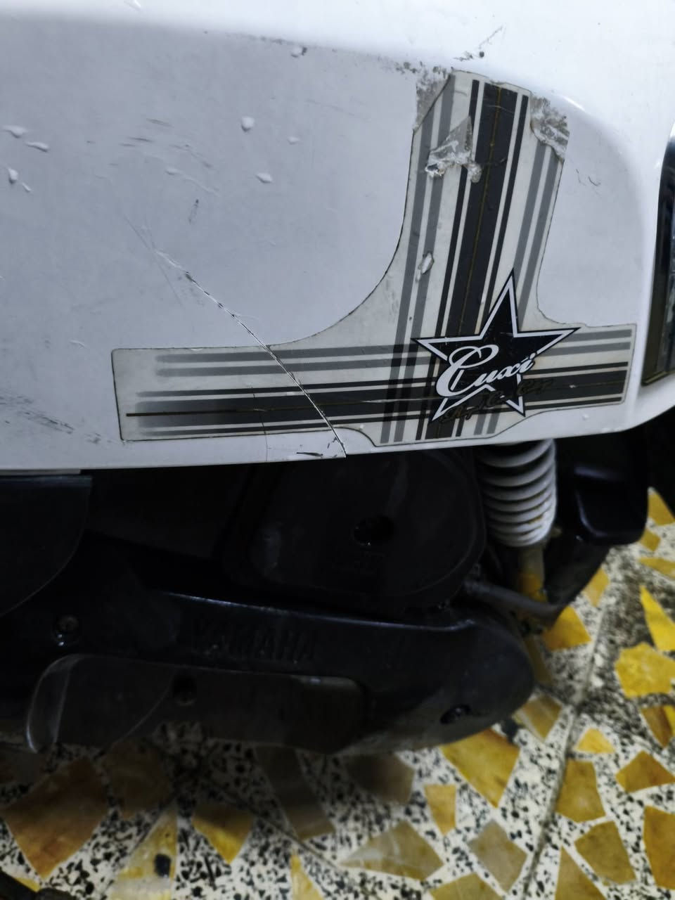 بوليس نوزل مستعمل قليل جدا 

كلشي بلادي حتى الكفرات بلادي بس اجن ما مختمه المكينه ما مفتوحه جايبه من الرمبه شلعه ومعدل ودائما افول محسن بس مرتين لو ثلاث مفول عادي وبيه كسور خفيفه 

السعر 835
الرقم ***********
