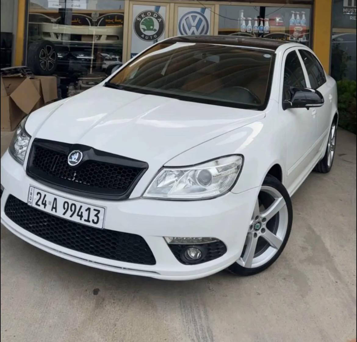 كل عام وأنتم بألف خير 
سكودا الماني موديل 2013 
لون ابيض داخل قيصي 
محرك 20 تنفس طبيعي نفس محرك جيتا خليجي  كير ومحرك شرط كير عادي 5 نمر رقم دهوك وسنوية وهزه جديد سياره جديد وأحلى من صوره بدون دعم بيها فقط قطعه وربع بخ بدون دواخل وايرباك شرط  سعر (98) مجال مكان سياره دهوك بيع ومراوس حسب قناعه اي استفسار  
***********
