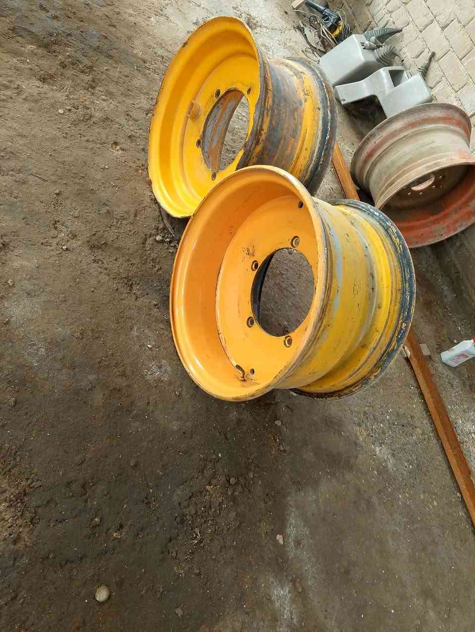 السلام عليكم أويالة جيسيبي اصلي تفصيخ حجم 25 للبيع موبايل ***********
